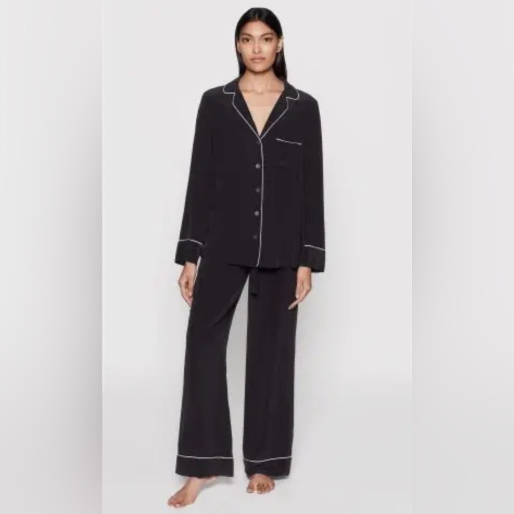 Equipment Silk Shorts Pajama Set Black/white print Size L